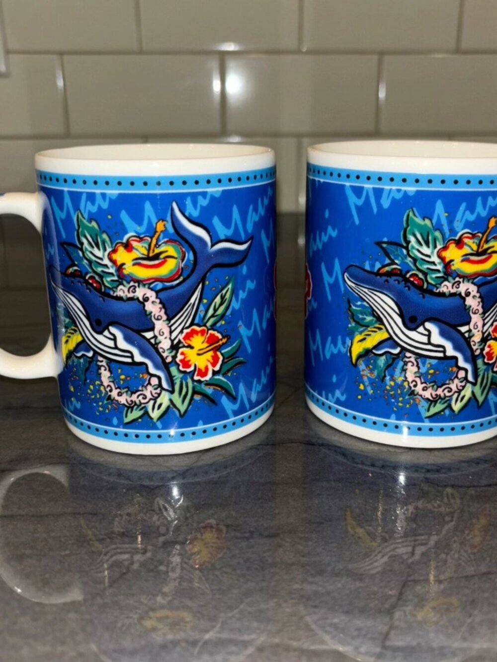 Hilo Hattie Hawaii set of 2 Whale The Island Heritage Store 2002 coffee mugs EUC
